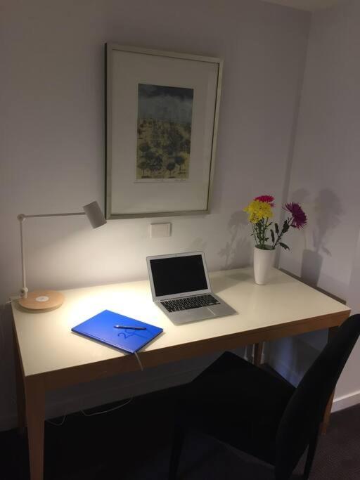 מלבורן Roma Studio Apartment In Collins Street מראה חיצוני תמונה